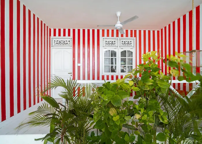 Ria Uluwatu, Tropical Chic Hotel